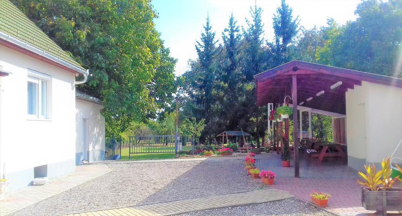 Kristály Vendégház Bogács Esterno foto